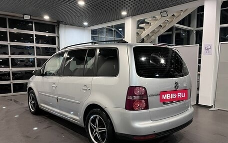 Volkswagen Touran III, 2010 год, 584 000 рублей, 5 фотография