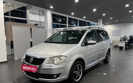 Volkswagen Touran III, 2010 год, 584 000 рублей, 7 фотография