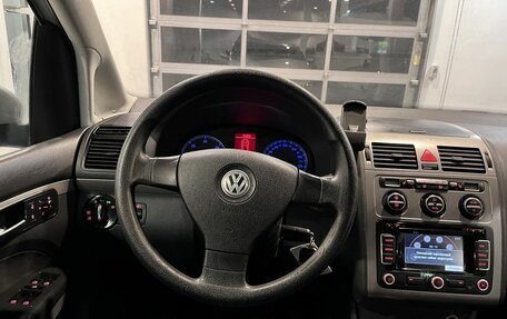 Volkswagen Touran III, 2010 год, 584 000 рублей, 10 фотография