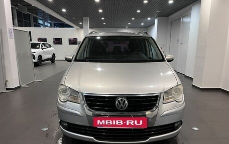 Volkswagen Touran III, 2010 год, 584 000 рублей, 8 фотография