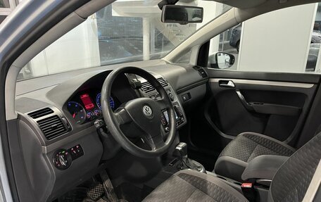 Volkswagen Touran III, 2010 год, 584 000 рублей, 20 фотография