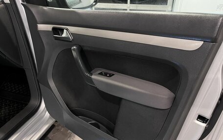 Volkswagen Touran III, 2010 год, 584 000 рублей, 25 фотография