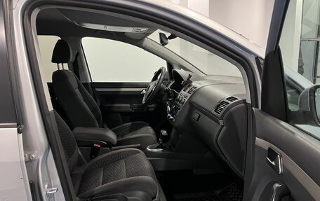 Volkswagen Touran III, 2010 год, 584 000 рублей, 26 фотография