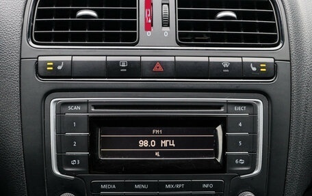 Volkswagen Polo VI (EU Market), 2015 год, 1 000 000 рублей, 14 фотография