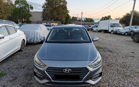 Hyundai Solaris II рестайлинг, 2018 год, 882 000 рублей, 1 фотография