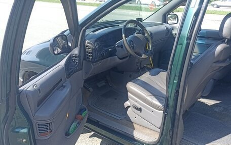 Chrysler Town & Country III, 1996 год, 480 000 рублей, 6 фотография
