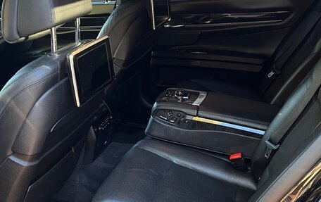 BMW 7 серия, 2013 год, 2 490 000 рублей, 12 фотография