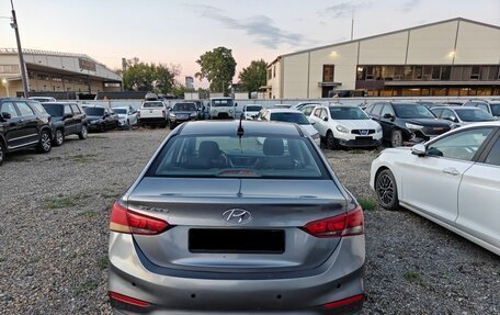 Hyundai Solaris II рестайлинг, 2018 год, 882 000 рублей, 3 фотография