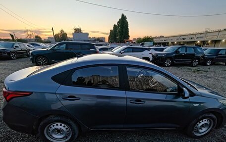 Hyundai Solaris II рестайлинг, 2018 год, 882 000 рублей, 9 фотография