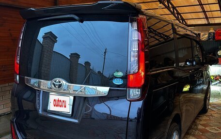 Toyota Noah III, 2015 год, 2 100 000 рублей, 8 фотография