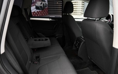 Volkswagen Touareg III, 2012 год, 1 815 000 рублей, 7 фотография