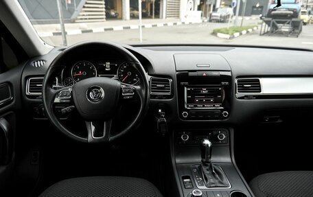Volkswagen Touareg III, 2012 год, 1 815 000 рублей, 8 фотография