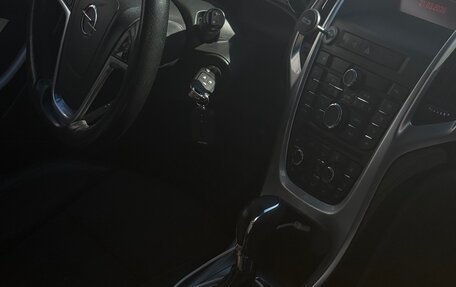 Opel Astra J, 2013 год, 600 000 рублей, 17 фотография