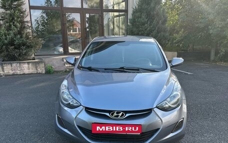 Hyundai Elantra V, 2012 год, 735 000 рублей, 3 фотография