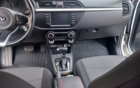 KIA Rio IV, 2018 год, 1 300 000 рублей, 12 фотография