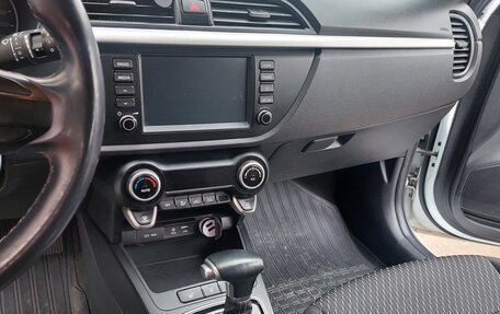 KIA Rio IV, 2018 год, 1 300 000 рублей, 13 фотография