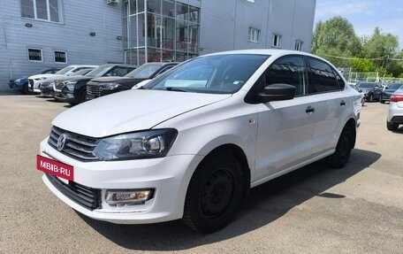 Volkswagen Polo VI (EU Market), 2019 год, 900 000 рублей, 2 фотография