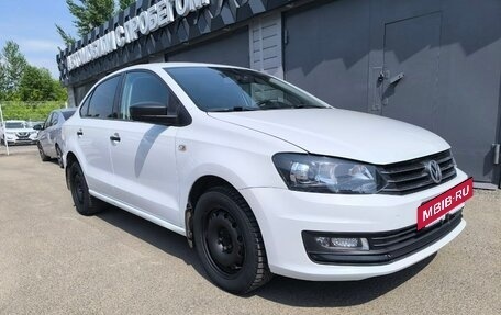 Volkswagen Polo VI (EU Market), 2019 год, 900 000 рублей, 4 фотография