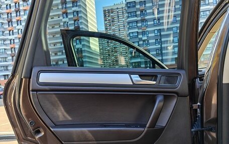 Volkswagen Touareg III, 2012 год, 1 750 000 рублей, 16 фотография