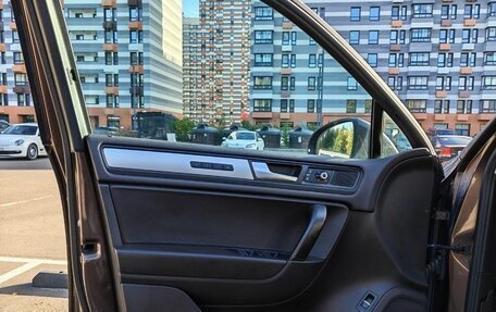 Volkswagen Touareg III, 2012 год, 1 750 000 рублей, 18 фотография