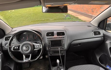 Volkswagen Polo VI (EU Market), 2018 год, 665 000 рублей, 2 фотография