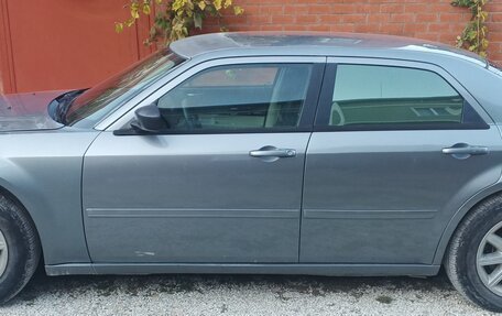Chrysler 300C II, 2005 год, 500 000 рублей, 3 фотография