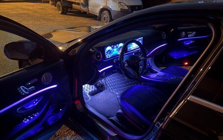 Mercedes-Benz E-Класс, 2020 год, 4 050 000 рублей, 18 фотография