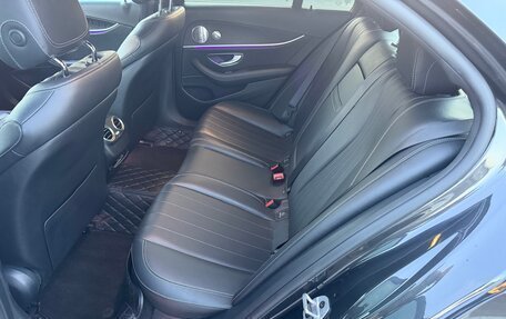Mercedes-Benz E-Класс, 2020 год, 4 050 000 рублей, 31 фотография
