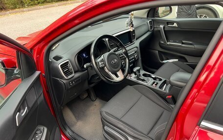 KIA Sportage IV рестайлинг, 2018 год, 2 100 000 рублей, 9 фотография