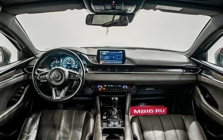 Mazda 6, 2018 год, 1 700 000 рублей, 9 фотография