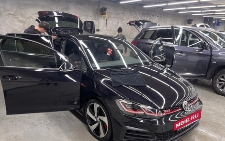 Volkswagen Golf GTI VII, 2019 год, 2 830 000 рублей, 3 фотография