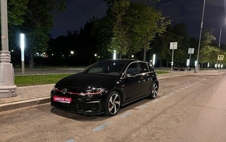 Volkswagen Golf GTI VII, 2019 год, 2 830 000 рублей, 1 фотография
