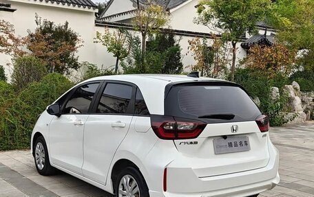 Honda Fit, 2023 год, 1 300 000 рублей, 7 фотография
