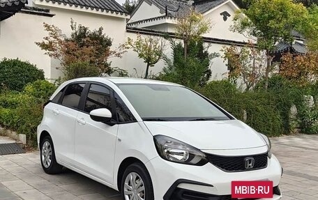 Honda Fit, 2023 год, 1 300 000 рублей, 3 фотография