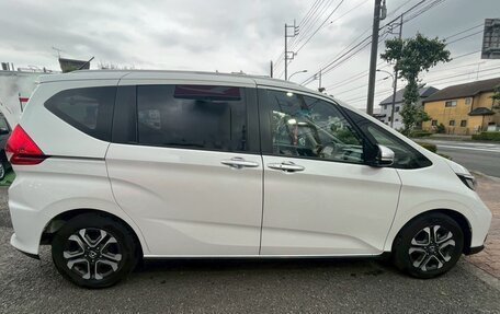 Honda Freed II, 2021 год, 1 170 000 рублей, 2 фотография