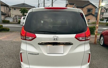 Honda Freed II, 2021 год, 1 170 000 рублей, 4 фотография