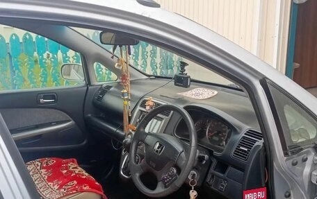 Honda Stream I рестайлинг, 2002 год, 700 000 рублей, 3 фотография