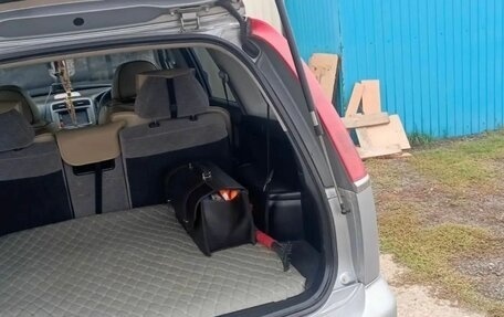 Honda Stream I рестайлинг, 2002 год, 700 000 рублей, 8 фотография