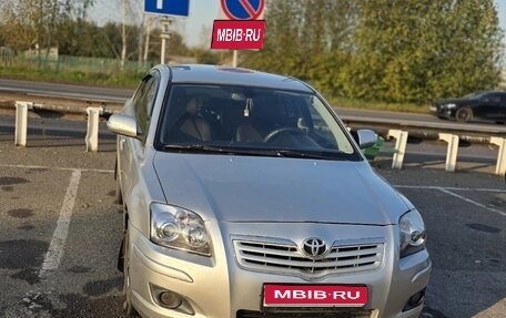 Toyota Avensis III рестайлинг, 2007 год, 750 000 рублей, 1 фотография