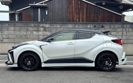 Toyota C-HR I рестайлинг, 2021 год, 1 800 000 рублей, 5 фотография