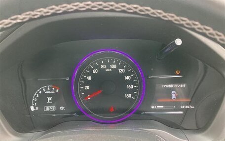 Honda Vezel, 2020 год, 1 335 000 рублей, 14 фотография