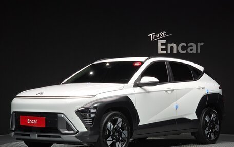 Hyundai Kona, 2023 год, 2 600 000 рублей, 1 фотография
