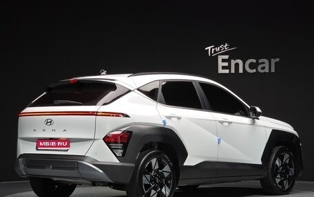 Hyundai Kona, 2023 год, 2 600 000 рублей, 2 фотография