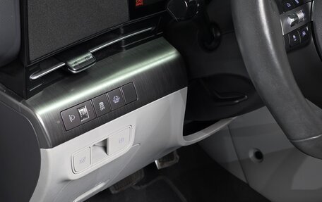 Hyundai Kona, 2023 год, 2 600 000 рублей, 7 фотография