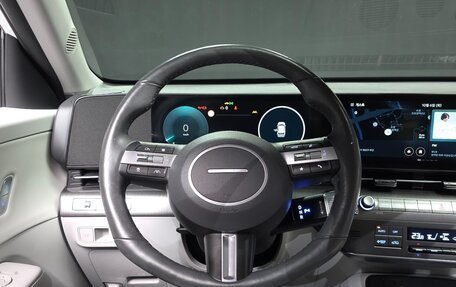 Hyundai Kona, 2023 год, 2 600 000 рублей, 13 фотография