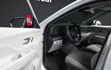Hyundai Kona, 2023 год, 2 600 000 рублей, 19 фотография