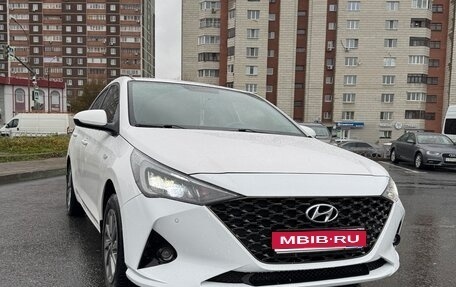 Hyundai Solaris II рестайлинг, 2022 год, 1 750 000 рублей, 1 фотография