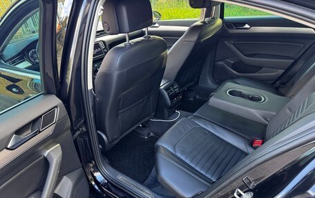 Volkswagen Passat B8 рестайлинг, 2015 год, 1 850 000 рублей, 11 фотография