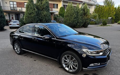 Volkswagen Passat B8 рестайлинг, 2015 год, 1 850 000 рублей, 14 фотография