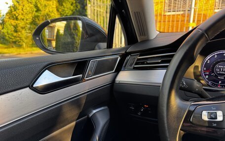 Volkswagen Passat B8 рестайлинг, 2015 год, 1 850 000 рублей, 20 фотография